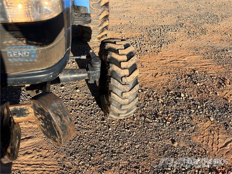 New Holland TC29D 4WD Utility Tractor コンパクトトラクター
