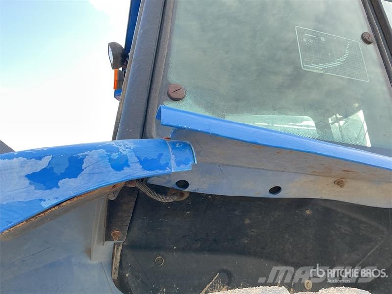 New Holland TM140 4WD Tractor Trattori