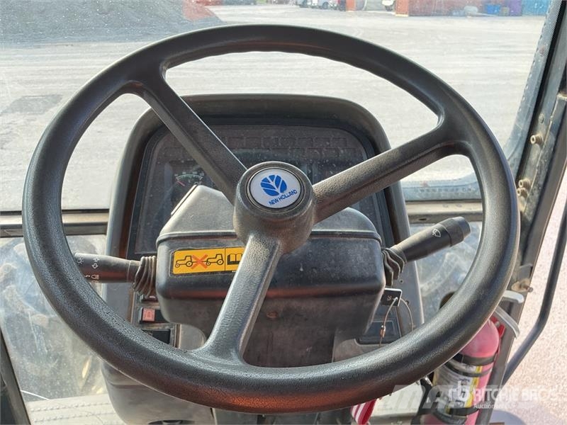 New Holland TM140 4WD Tractor Trattori