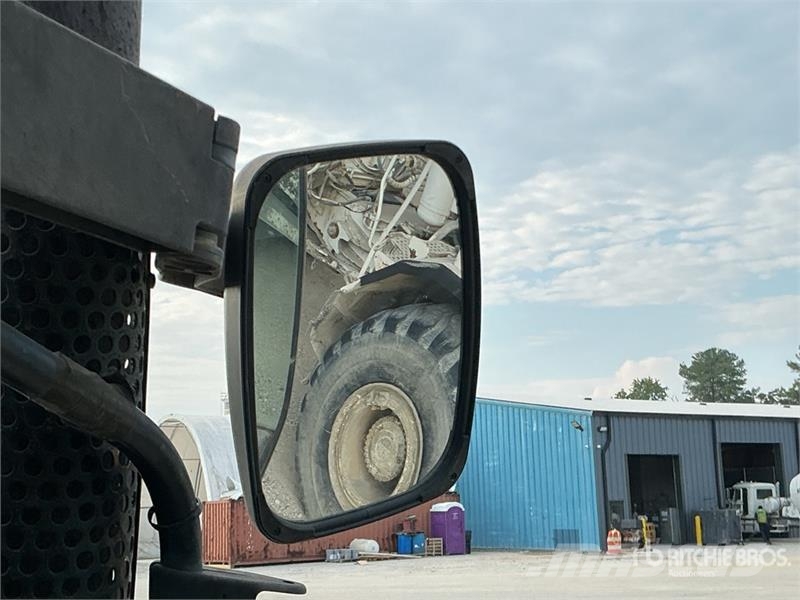 New Holland TM140 4WD Tractor Trattori