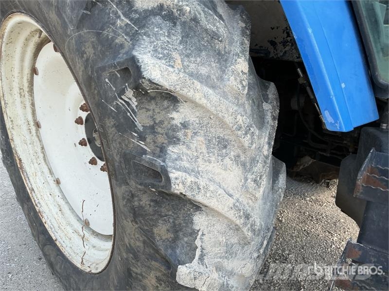 New Holland TM140 4WD Tractor Trattori