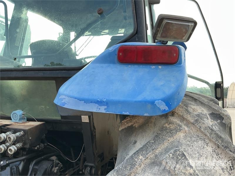 New Holland TM140 4WD Tractor Trattori