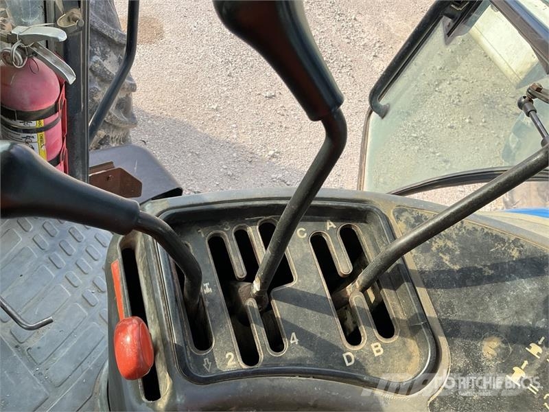 New Holland TM140 4WD Tractor Trattori