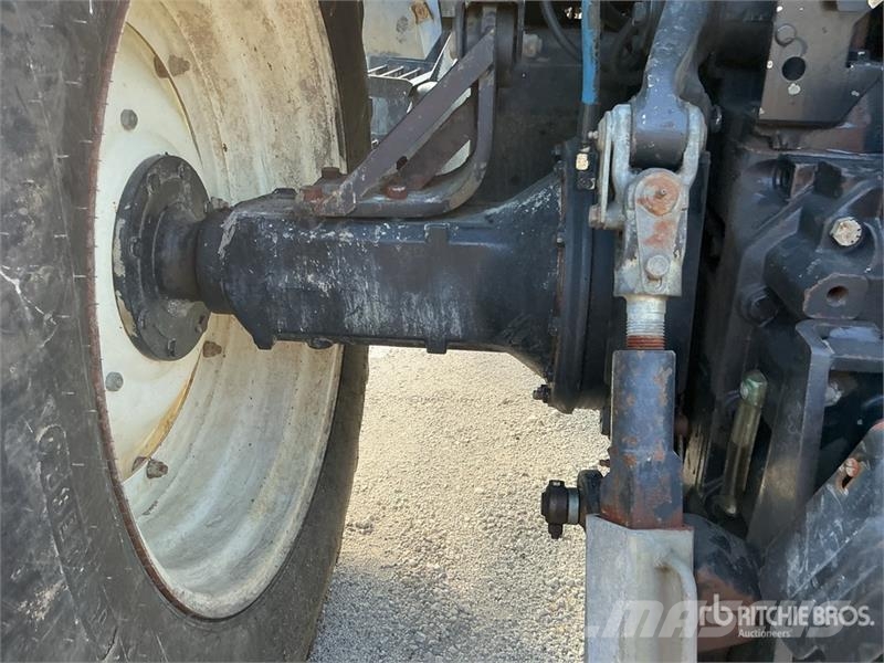 New Holland TM140 4WD Tractor Trattori