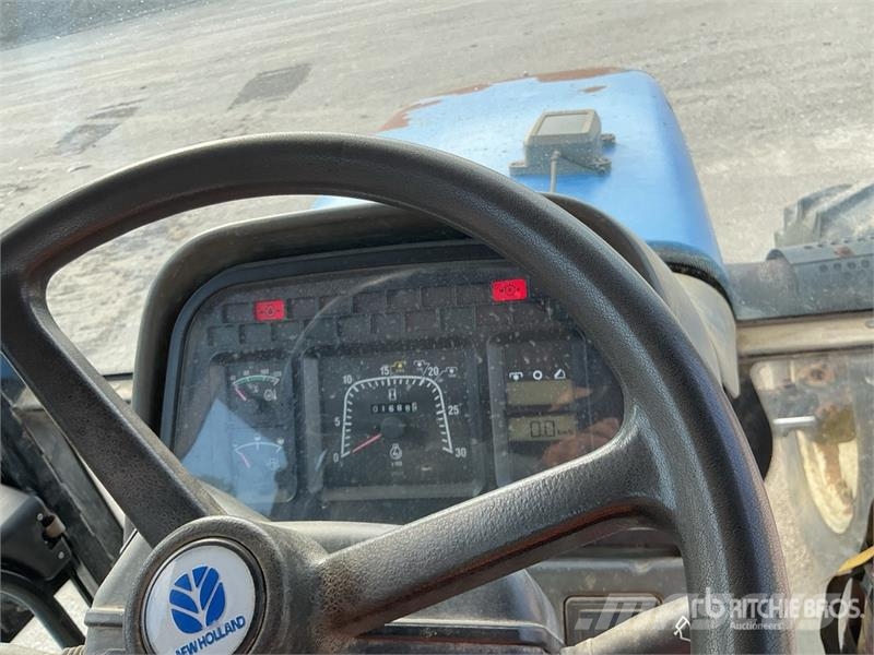 New Holland TM140 4WD Tractor Trattori