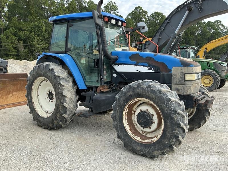 New Holland TM140 4WD Tractor Trattori