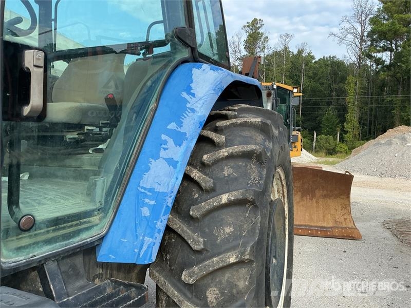 New Holland TM140 4WD Tractor Trattori