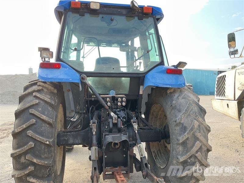 New Holland TM140 4WD Tractor Trattori