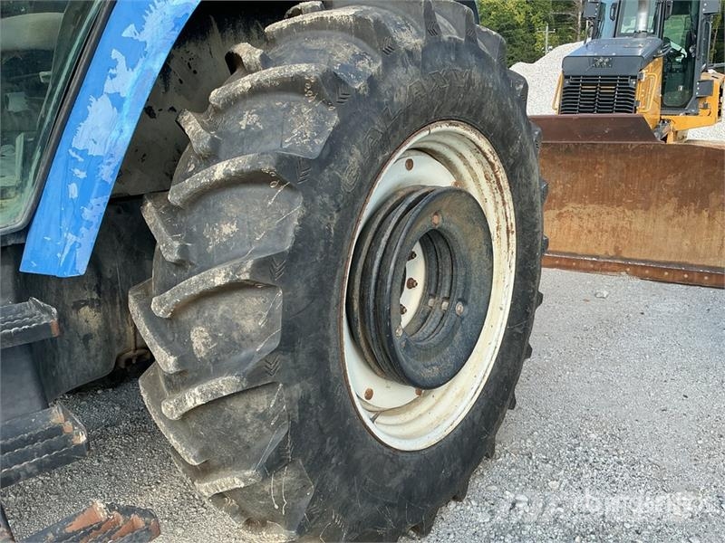 New Holland TM140 4WD Tractor Trattori