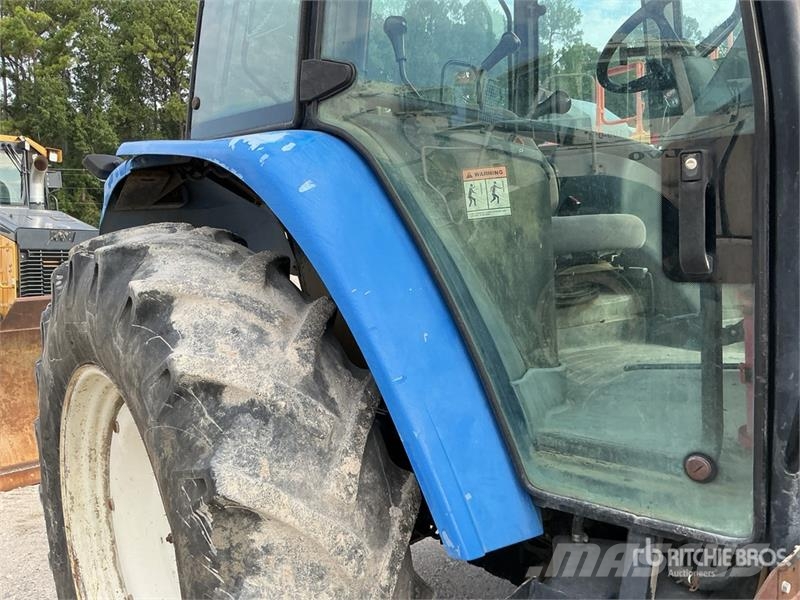 New Holland TM140 4WD Tractor Trattori