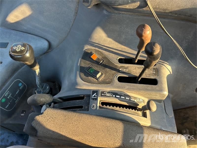 New Holland TS100 Traktorer