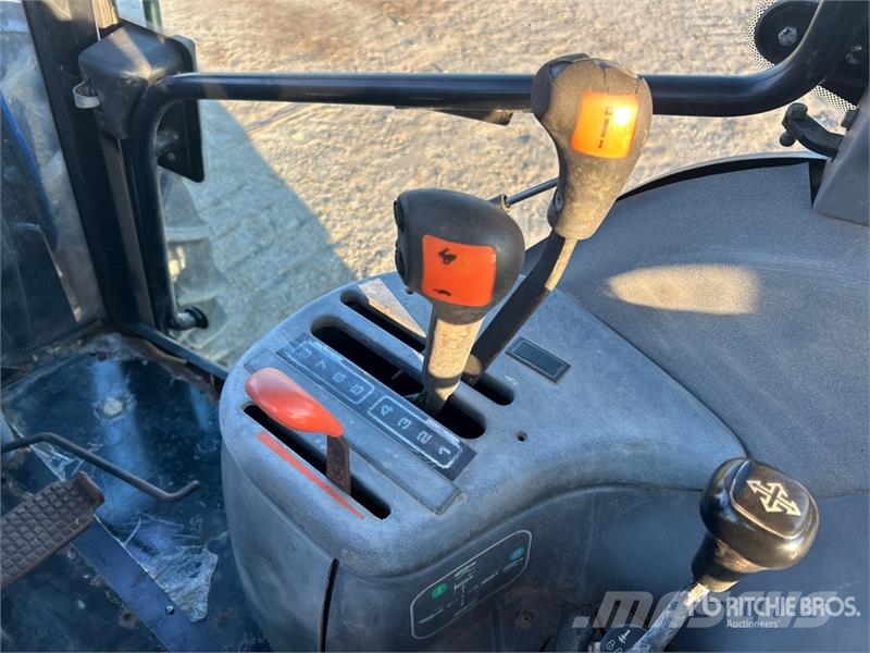 New Holland TS100 Traktorer