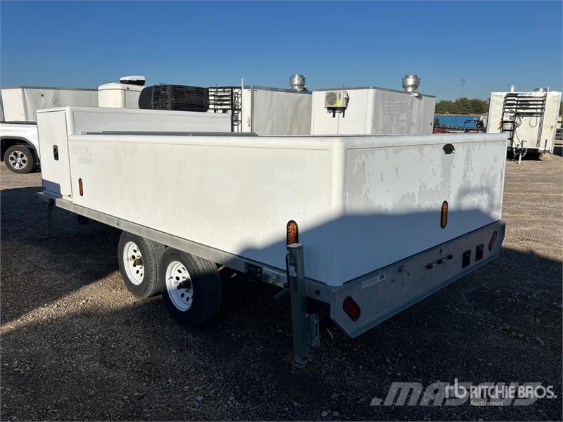 Newport Fabricating 10 ft T/A Utility Trailer Otros remolques