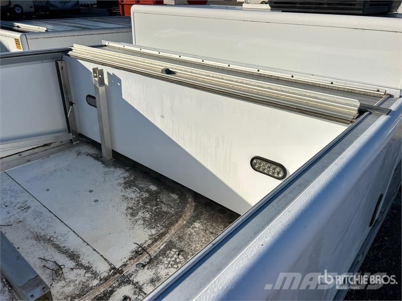 Newport Fabricating 10 ft T/A Utility Trailer Otros remolques