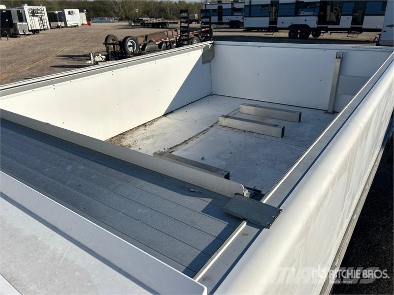 Newport Fabricating 10 ft T/A Utility Trailer Otros remolques