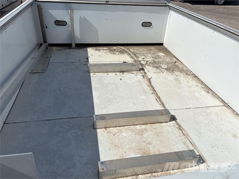 Newport Fabricating 10 ft T/A Utility Trailer 기타 트레일러