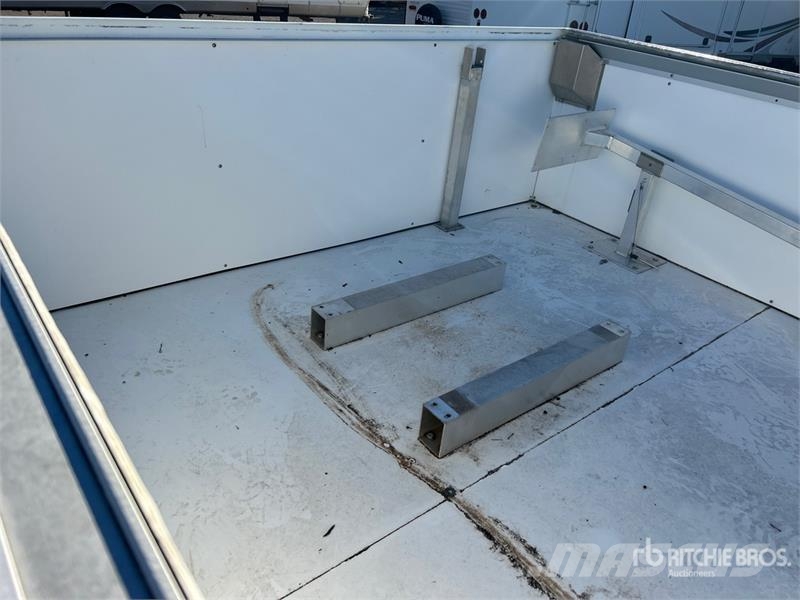 Newport Fabricating 10 ft T/A Utility Trailer Otros remolques