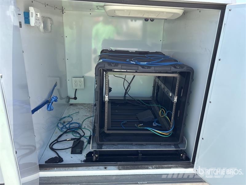 Newport Fabricating 10 ft T/A Utility Trailer 기타 트레일러