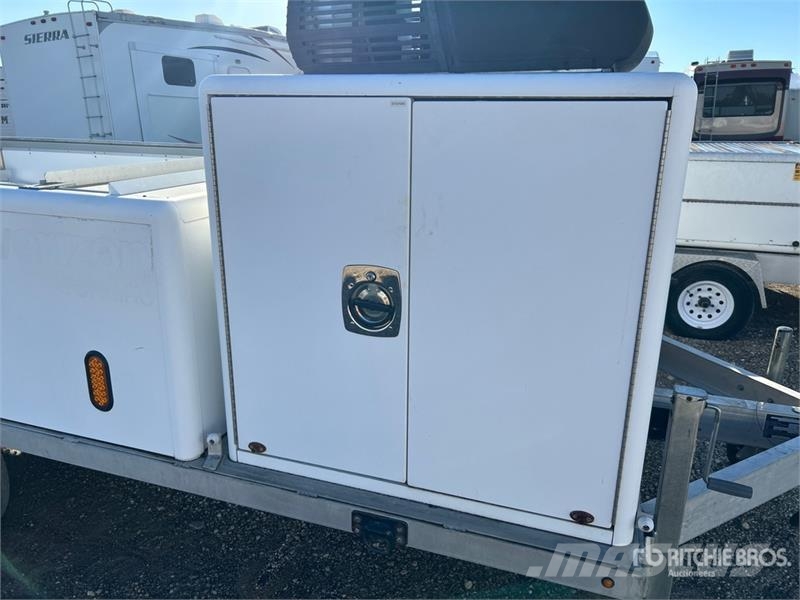 Newport Fabricating 10 ft T/A Utility Trailer Otros remolques