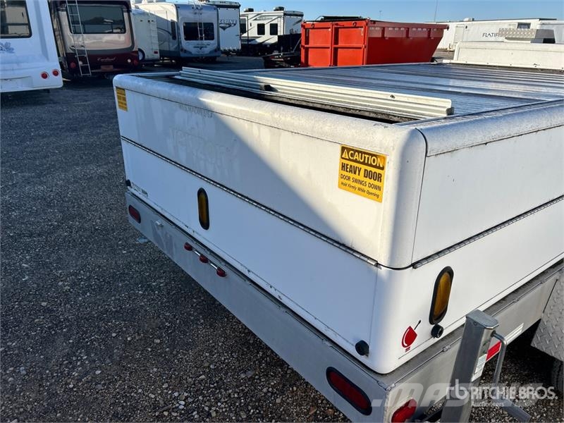 Newport Fabrication VEZ-1.8 10 ft T/A Enclosed Tra Box body trailers