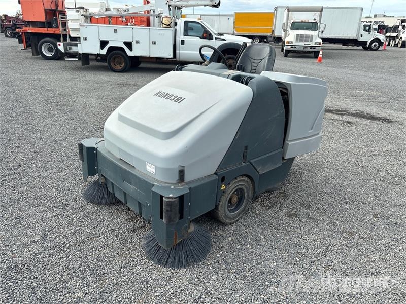 Nilfisk Proterra 5130 Floor Sweeper Alte echipamente pentru recoltat