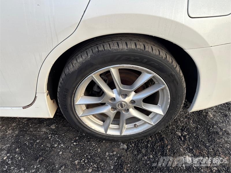 Nissan Altima 2.5S Автомобілі