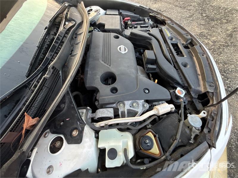 Nissan Altima S Automobile PKWs