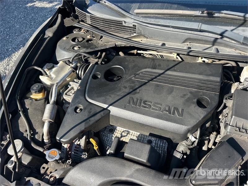 Nissan Altima SL Automobile PKWs