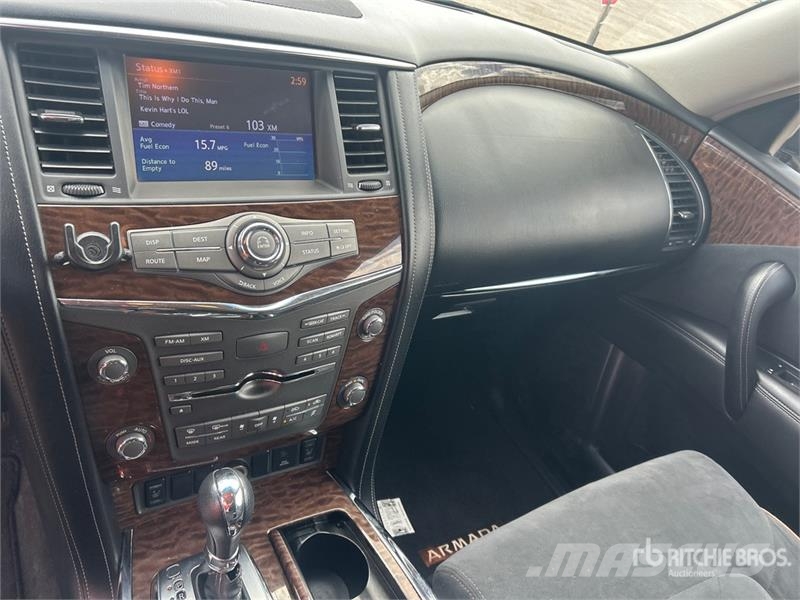 Nissan Armada Samochody osobowe