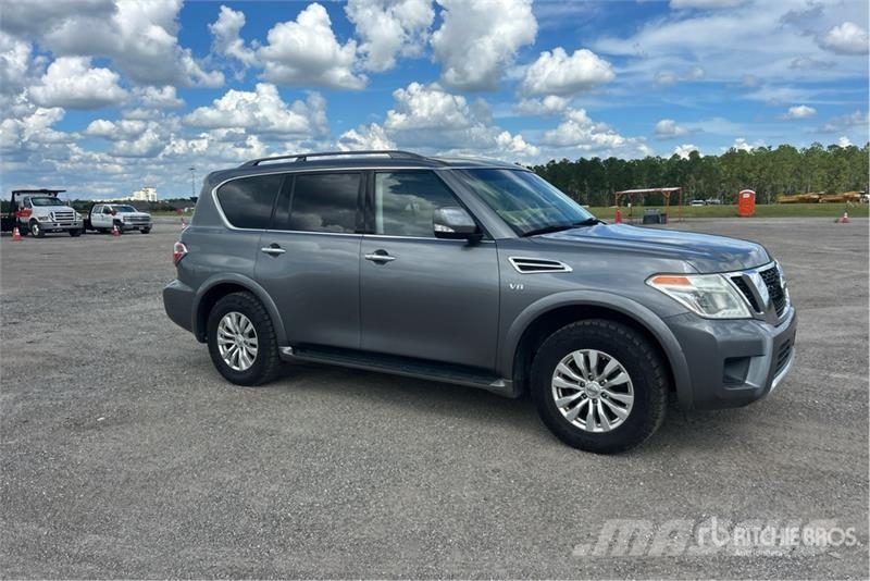 Nissan Armada Samochody osobowe