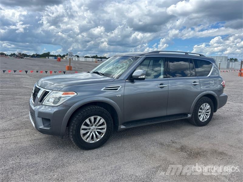 Nissan Armada Samochody osobowe