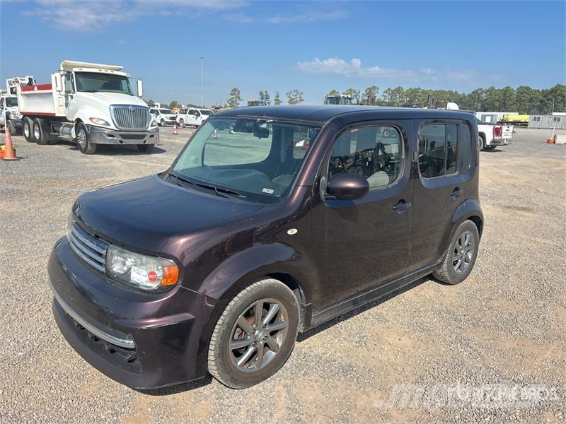 Nissan Cube Krom Automobile Avtomobili