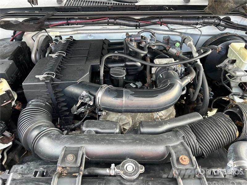 Nissan Frontier 4x2 Extended Cab Pickup Andere Transporter