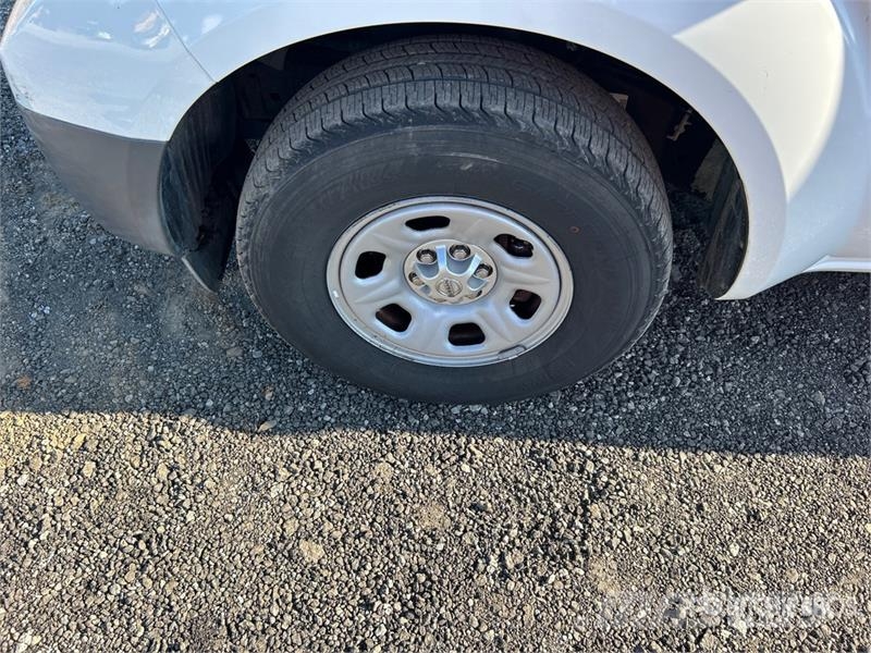 Nissan Frontier 4x2 Extended Cab Pickup Drugi