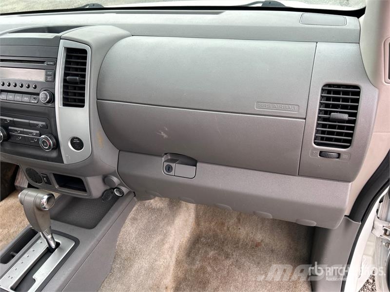 Nissan Frontier 4x2 Extended Cab Pickup Andere Transporter