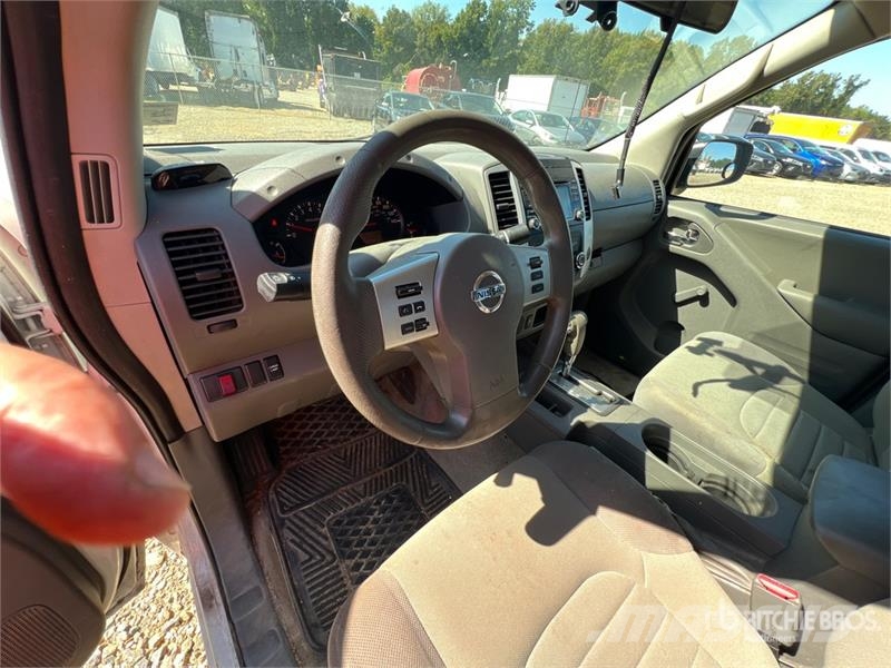 Nissan Frontier 4x2 Extended Cab Pickup Drugi
