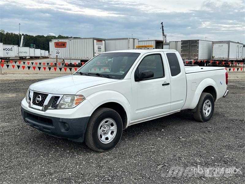 Nissan Frontier 4x2 Extended Cab Pickup Andere Transporter