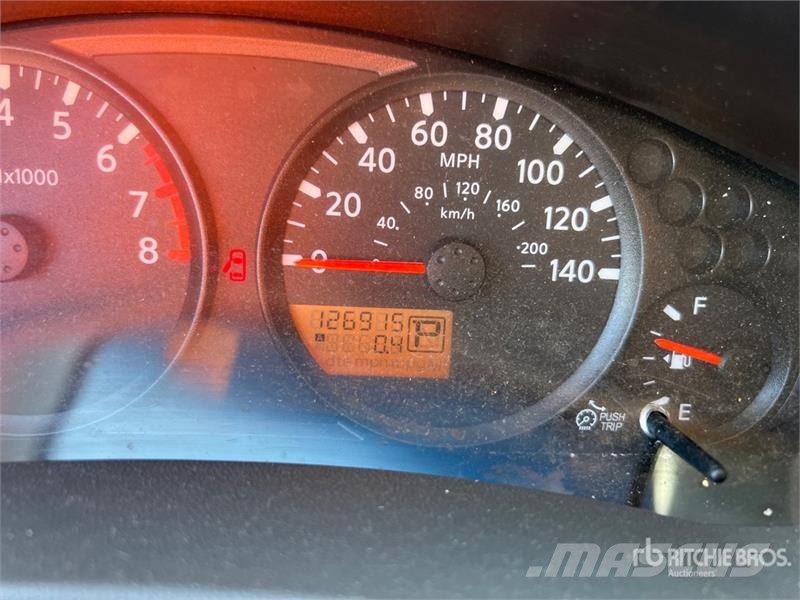 Nissan Frontier 4x2 Extended Cab Pickup Прочие фургоны