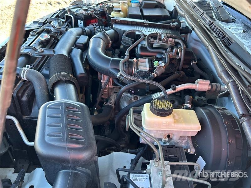 Nissan Frontier 4x2 Extended Cab Pickup Drugi