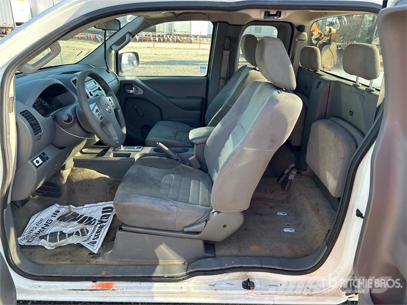 Nissan Frontier 4x2 Extended Cab Pickup Drugi