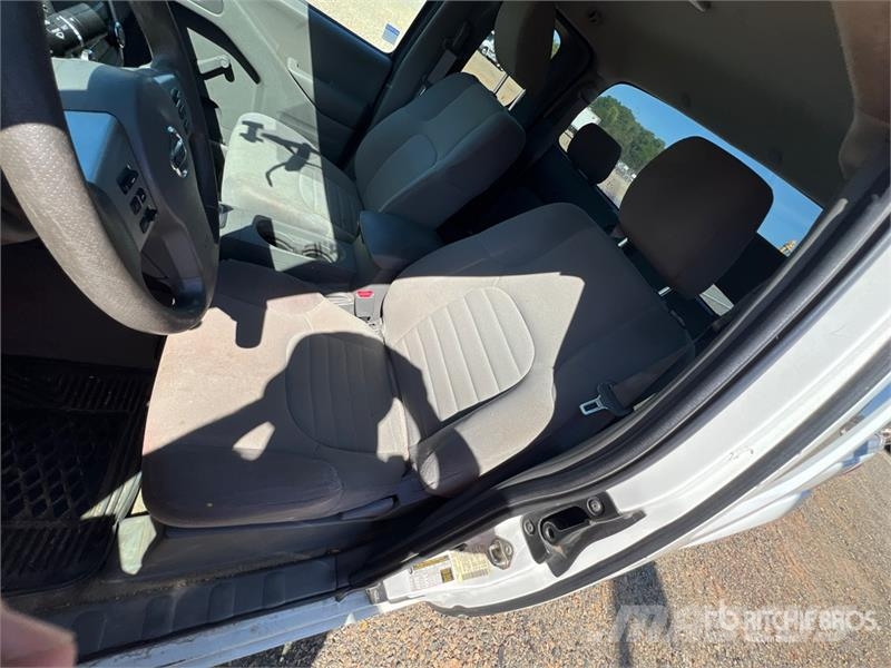Nissan Frontier 4x2 Extended Cab Pickup Drugi