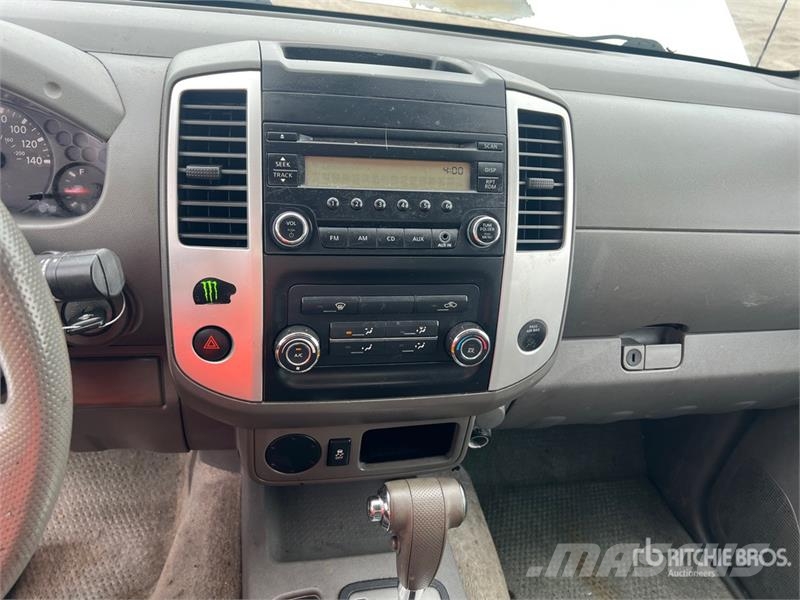 Nissan Frontier 4x2 Extended Cab Pickup Andere Transporter
