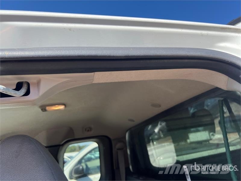 Nissan Frontier 4x2 Extended Cab Pickup Прочие фургоны