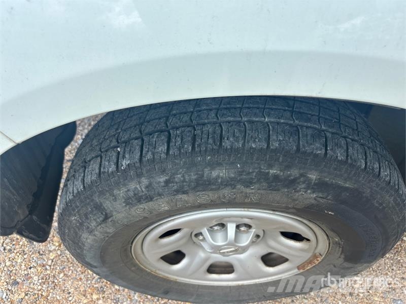 Nissan Frontier 4x2 Extended Cab Pickup Andre