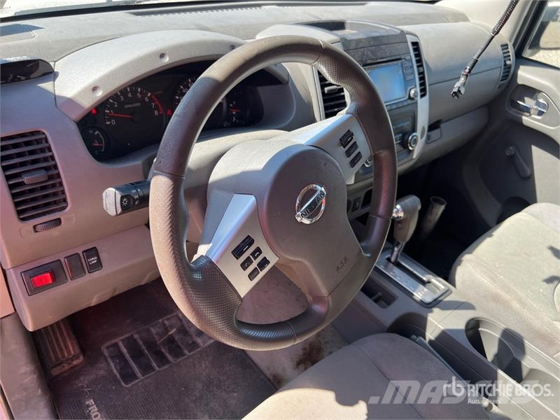 Nissan Frontier 4x2 Extended Cab Pickup Прочие фургоны