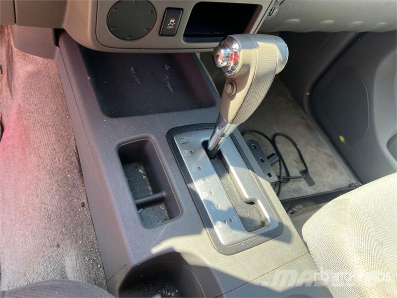 Nissan Frontier 4x2 Extended Cab Pickup Drugi