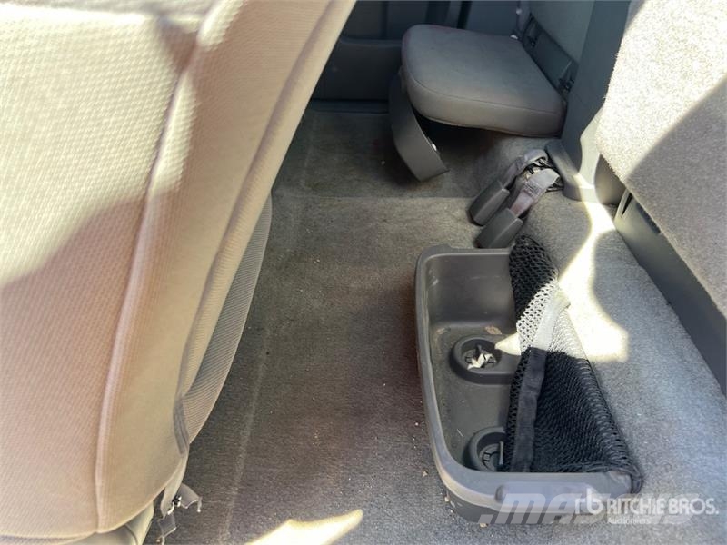Nissan Frontier 4x2 Extended Cab Pickup Drugi