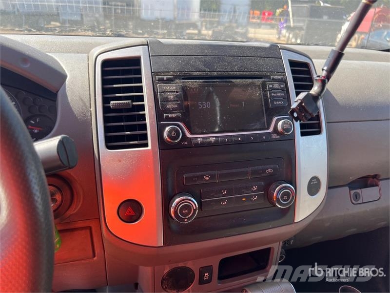 Nissan Frontier 4x2 Extended Cab Pickup Прочие фургоны