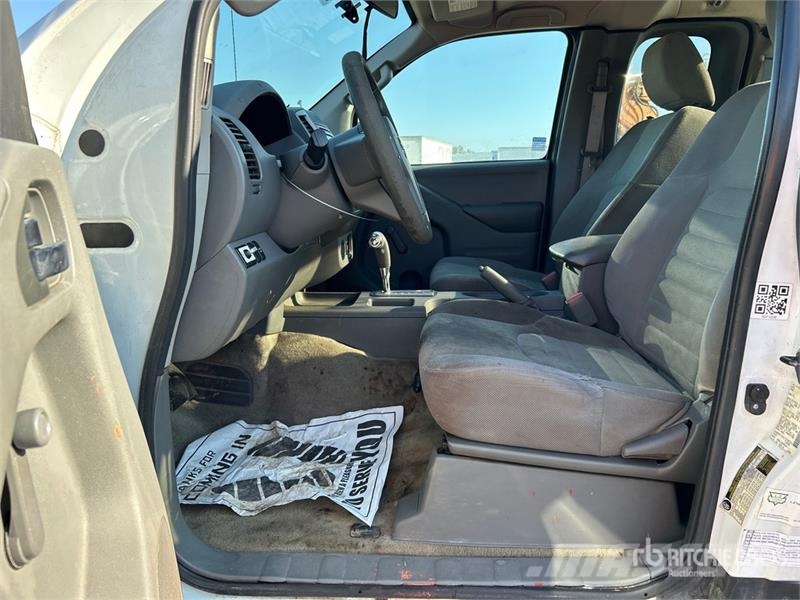 Nissan Frontier 4x2 Extended Cab Pickup Drugi