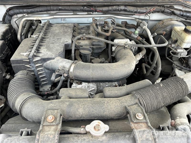 Nissan Frontier 4x2 Extended Cab Pickup Andere Transporter